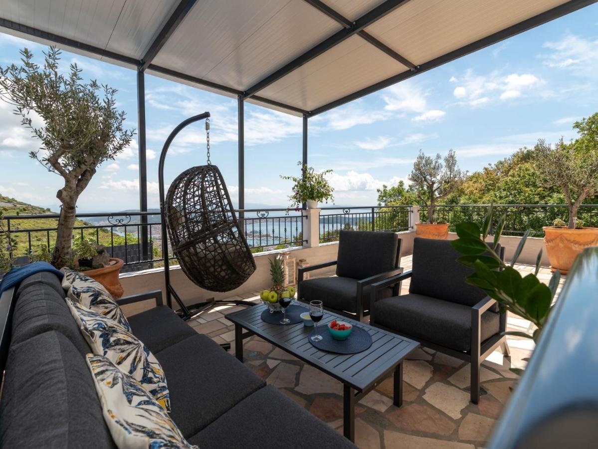 Scenic Sea View,Three Bedroom Villa With Pool Trogir Exteriör bild