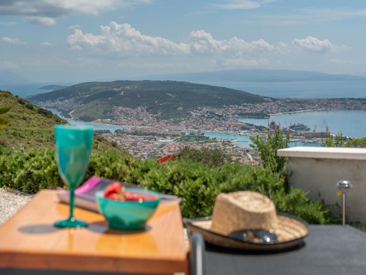 Scenic Sea View,Three Bedroom Villa With Pool Trogir Exteriör bild