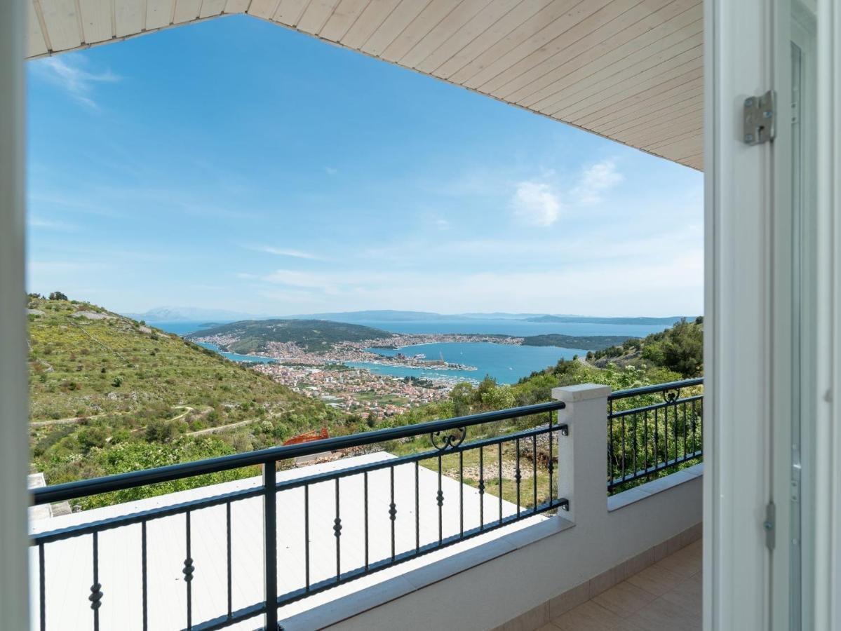 Scenic Sea View,Three Bedroom Villa With Pool Trogir Exteriör bild